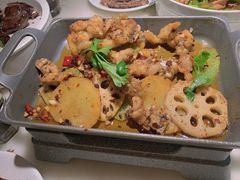 馋嘴香锅牛蛙-佬肥猫(国华广场店)