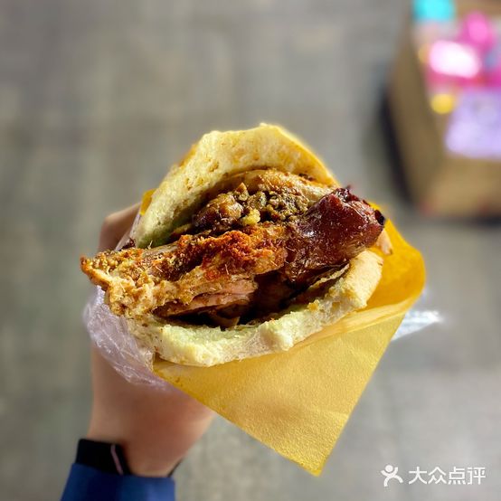 老河大烧饼夹鸡腿(书店街店)