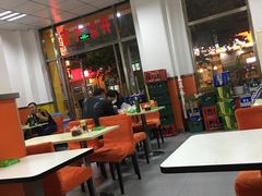 大堂-老王四季抻面(南六东路店)
