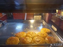 -香港元朗荣华月饼(十八甫路店)
