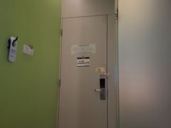 -卡罗酒店(东门晒布地铁站店)