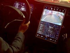 -TESLA 特斯拉(上海太古汇体验店)