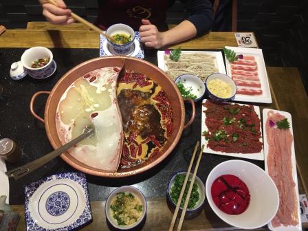 重庆老火锅(太古汇店)-"昨天买单的时候服务员说要点评,他们有考核.