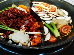 -四小区火锅·巷子里的重庆火锅(花照壁店)