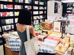 -吾悦广场(南京鼓楼店)