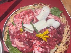 8两鲜肉（偏肥）-潮汕·草根牛肉档(上海荟聚城市集市店)