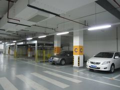 场地-上海喜玛拉雅酒店-停车场