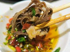 -嘎琉鲜切牛肉自助火锅