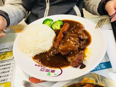 黑椒牛排香肠饭-东南亚特色美食
