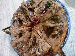 红烧鱼头-金鹏鱼肉馆