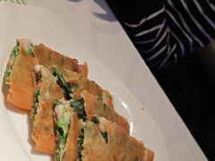 招牌春韭鲜虾脆薄饼-桂满陇·杭州饭店(清河万象店)