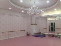 -Isee灰姑娘(龙湖狮山天街店)