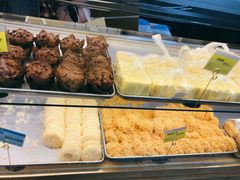 鸡肉丝小贝-鲍师傅糕点(江苏路店)