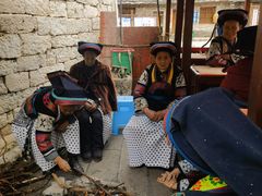 -高荡千年布依古寨旅游景区