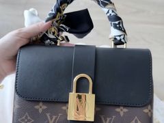 -小飞侠奢侈品回收 寄卖 养护(宝山宝龙广场店)