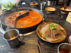 -冯校长老火锅(中联广场店)