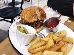 -HELLO 27 意面·沙拉·帕尼尼