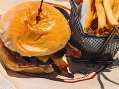 -BOURBON 玻本美式餐厅酒吧(虹桥新天地店)