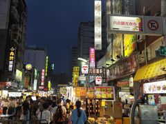 -六合夜市