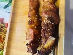 -乡村馕坑肉·烧烤·新疆菜·本地人更爱吃(阿勒泰首店)