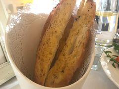 烤法式蒜蓉面包-成桂西餐厅·42年的味道(五大道疙瘩楼店)