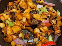 -云海肴·汽锅鸡·云南菜(天山百盛优客店)