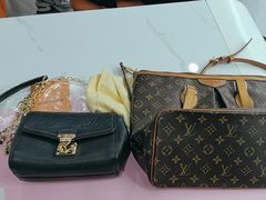 -聚云奢二手奢侈品黄金手表包包回收·中古店(中福城店)