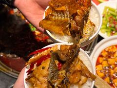 -辣尚瘾·烤鱼·新川菜(牡丹园直营店)