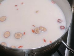 -尚尚仙·酸汤猪手·猪肚鸡火锅(华联万柳购物中心店)