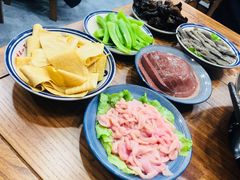 -小天鹅火锅·一线江景洪鼎旗舰店(洪崖洞店)