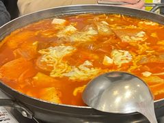 部队火锅-HONGA HONGA雄家(曹路店)