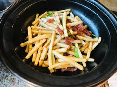 花生苗炒香肠-逸兴楼·地道长沙菜(六沟垅店)