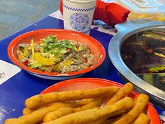 -马路边边串串香(苗栗路店)
