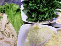 -热火朝天鲜切牛肉火锅(南强街巷店)