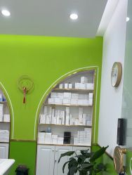 -苗医生专业祛痘·皮肤管理