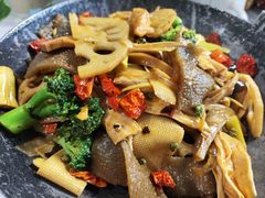 -天天向上素食餐厅(五台山店)