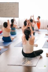 -无界瑜伽普拉提