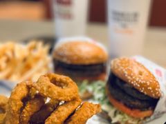 -The Habit Burger Grill 哈比特汉堡(复兴soho店)