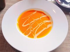 鲜橙南瓜汤-YUE·6·西式融合餐厅(外滩六号店)