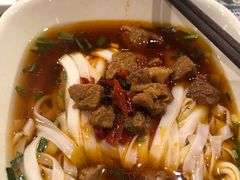 香辣牛腩面-双燕楼·手工馄饨·汤面小吃(世纪汇店)