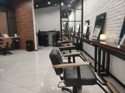 -程Studio