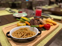 -融信华邑酒店·鲜艳西餐厅
