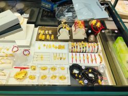 -潮宏基(大商新玛特店)