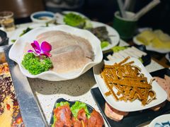 -二荆条·蜀鲜汇城市森林火锅