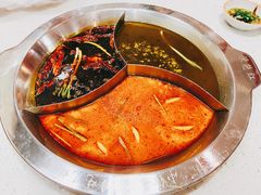 艳红酸辣三拼锅-陳艳红火锅(港汇店)