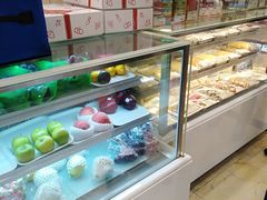 面包甜点陈列柜-泰康食品(南京东路店)
