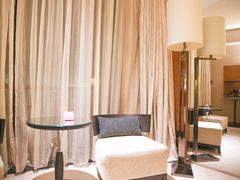 -上海滴水湖皇冠假日酒店