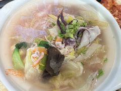 -万和春排骨砂锅米饭(新业广场店)