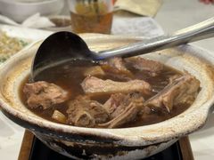 肉骨茶的湯-新峰肉骨茶