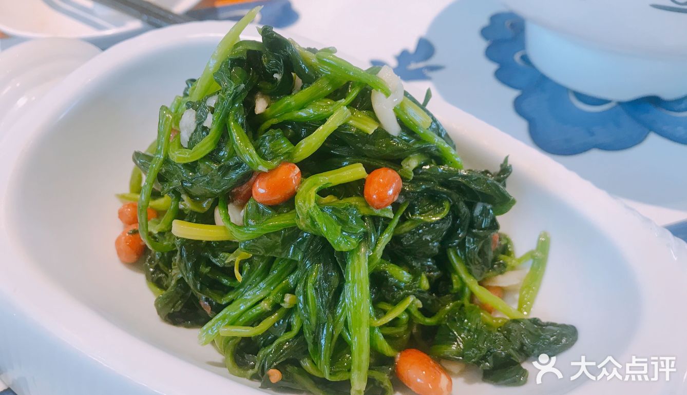 兩個人的份量，校內最佳西紅柿雞蛋麵